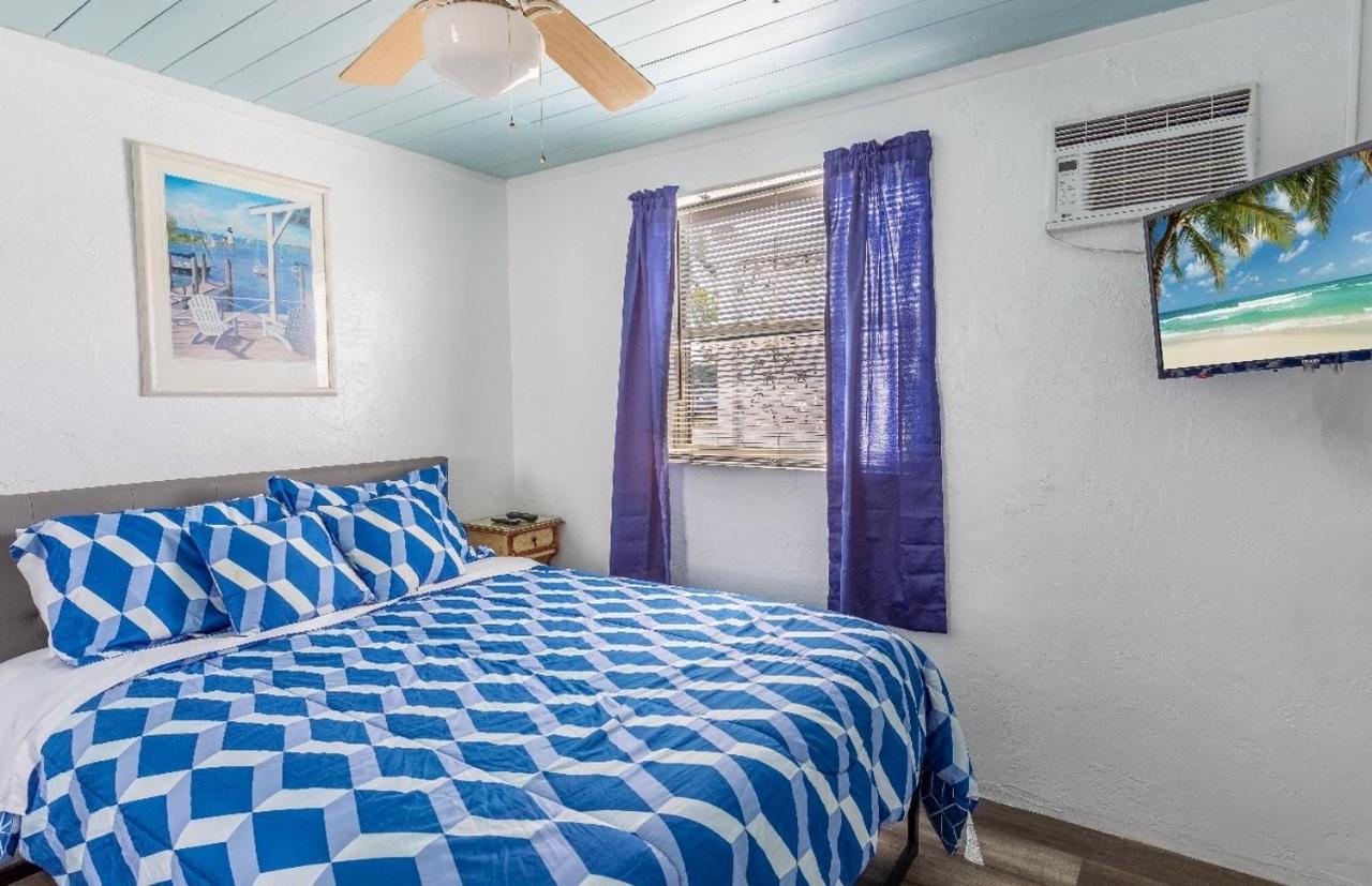 Bungalow 1 Minute From The Beach Suite #3 엥글우드 외부 사진