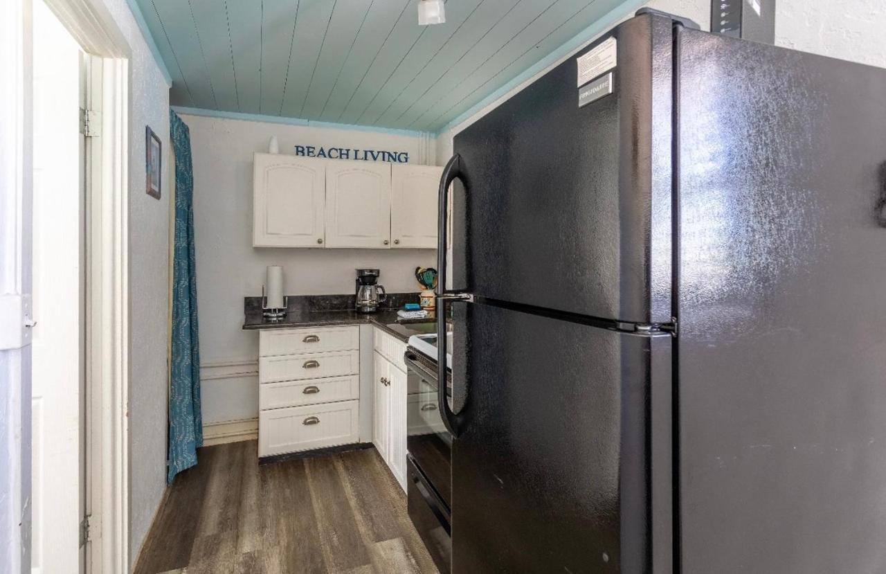 Bungalow 1 Minute From The Beach Suite #3 엥글우드 외부 사진